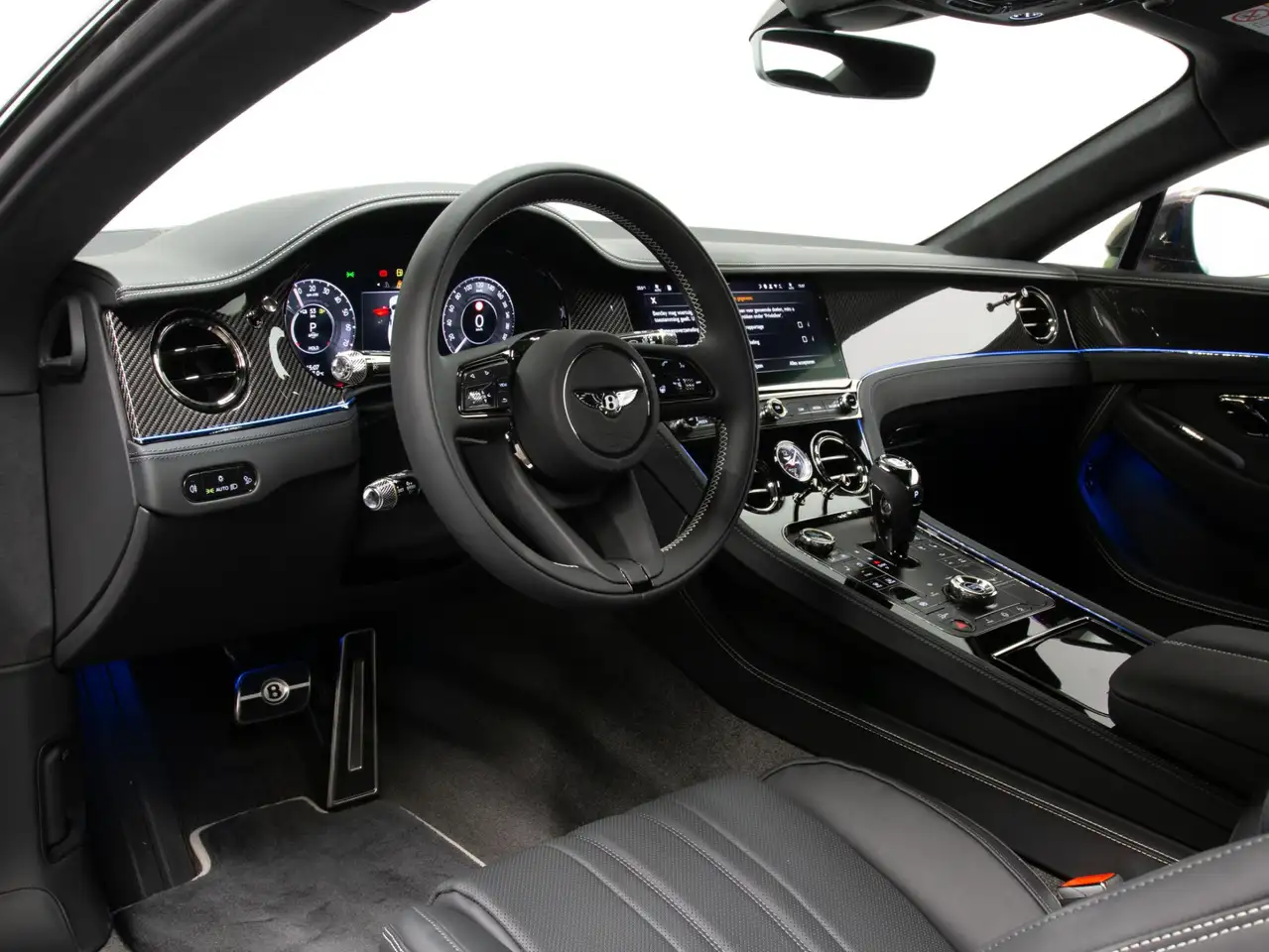 Bentley Continental GT 2026 — фото 14
