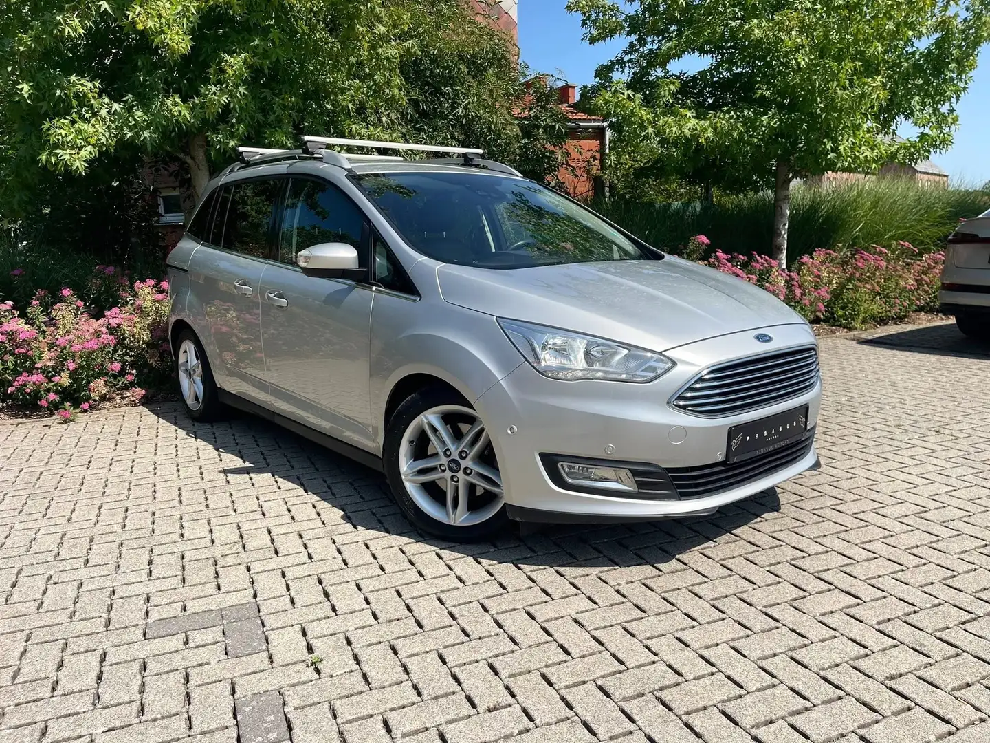 Ford Grand C-Max 1.0i - 2017/121.000km/Euro 6b - Gekeurd Zilver - 2