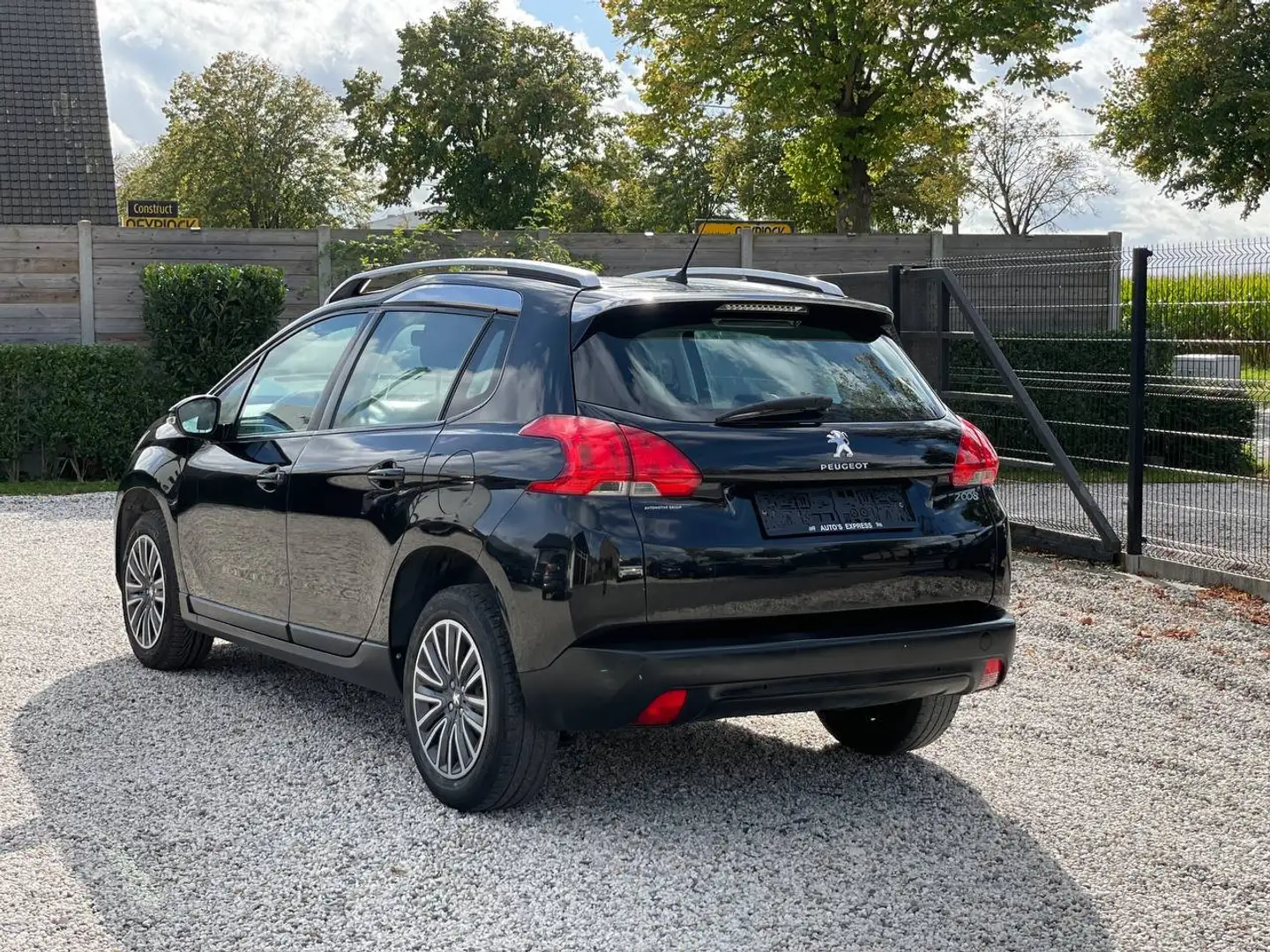 Peugeot 2008 1.2i Benzine/Clima/Cruise/Navi/Eur6b/Garantie/*** Noir - 2