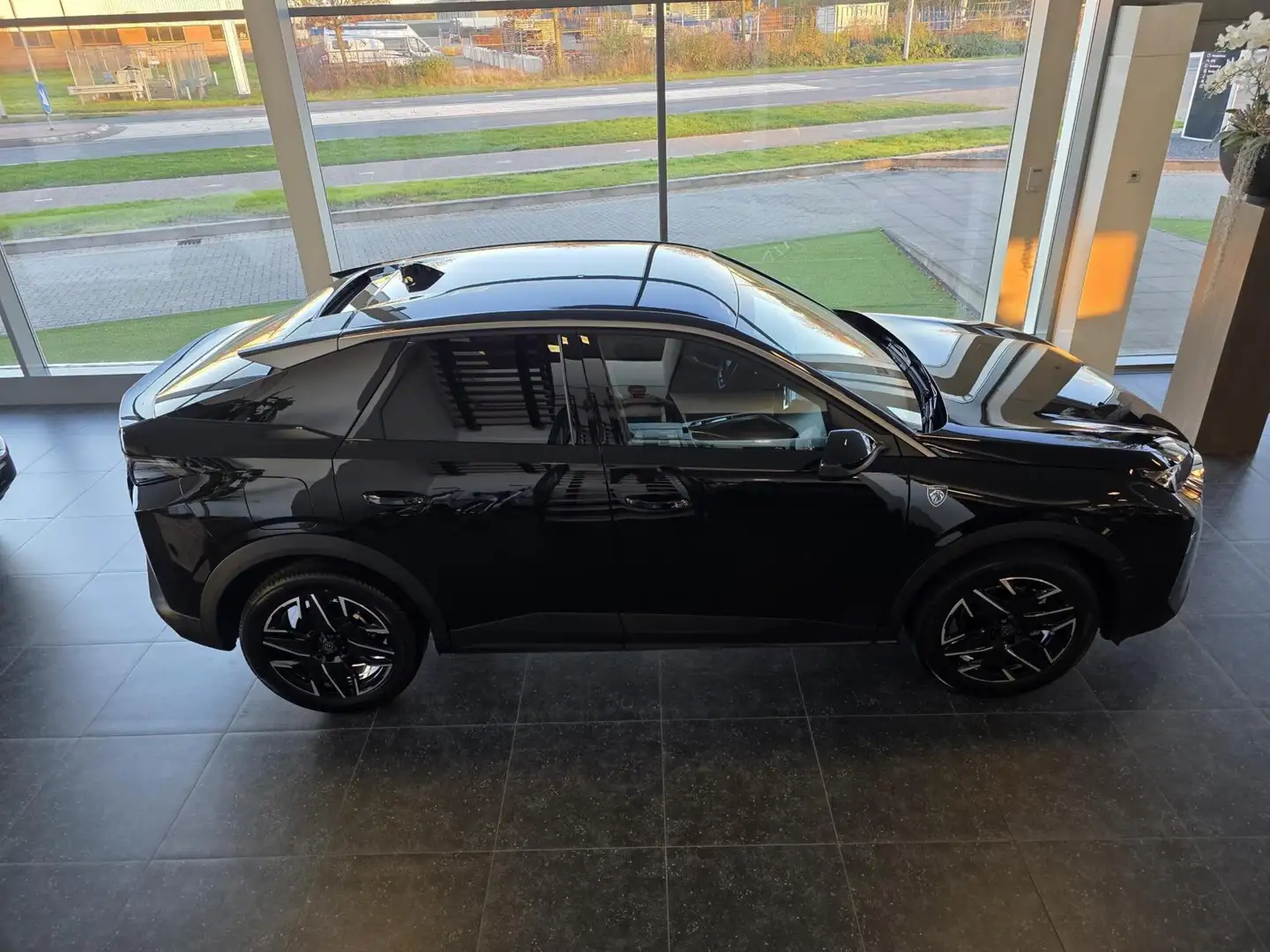 Peugeot 3008 GT Hybrid 145 e-DCS6 Noir - 2