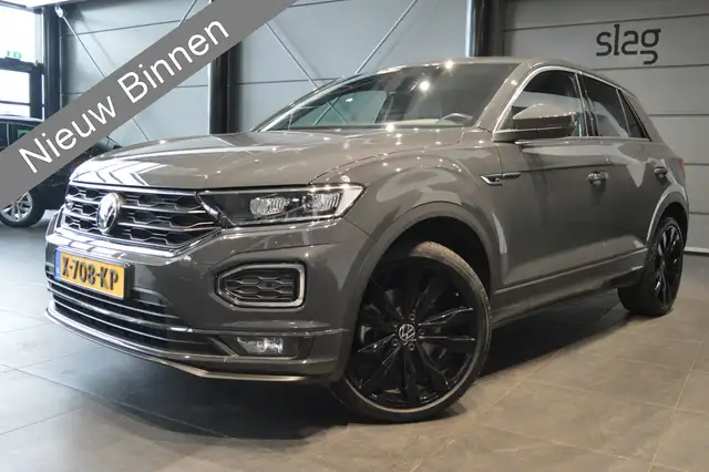 Volkswagen T-Roc 1.5 TSI 3X R-LINE navi camera trekhaak 18 inch 150