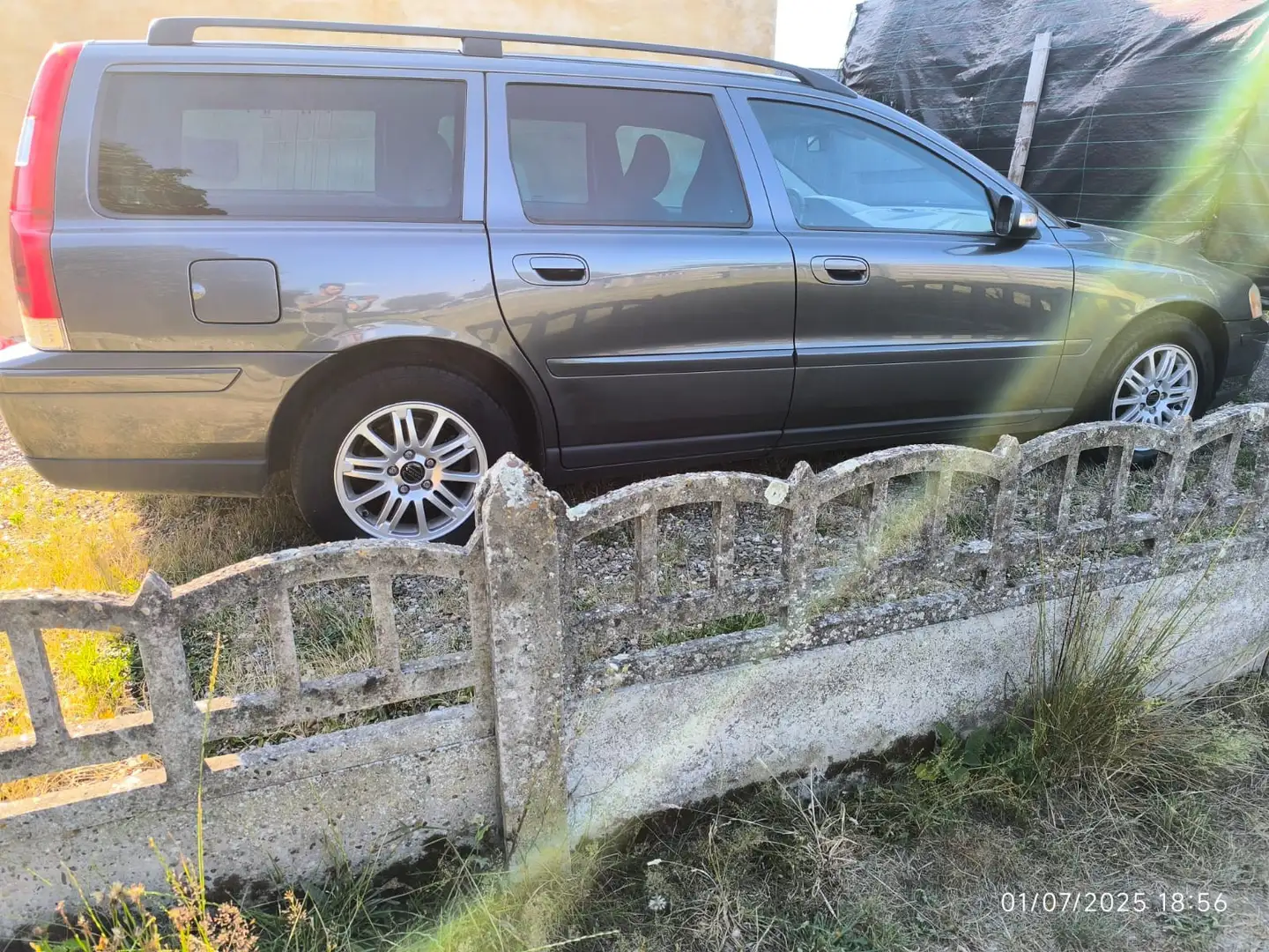 Volvo V70 2.4D Aut. Kinetic - 1