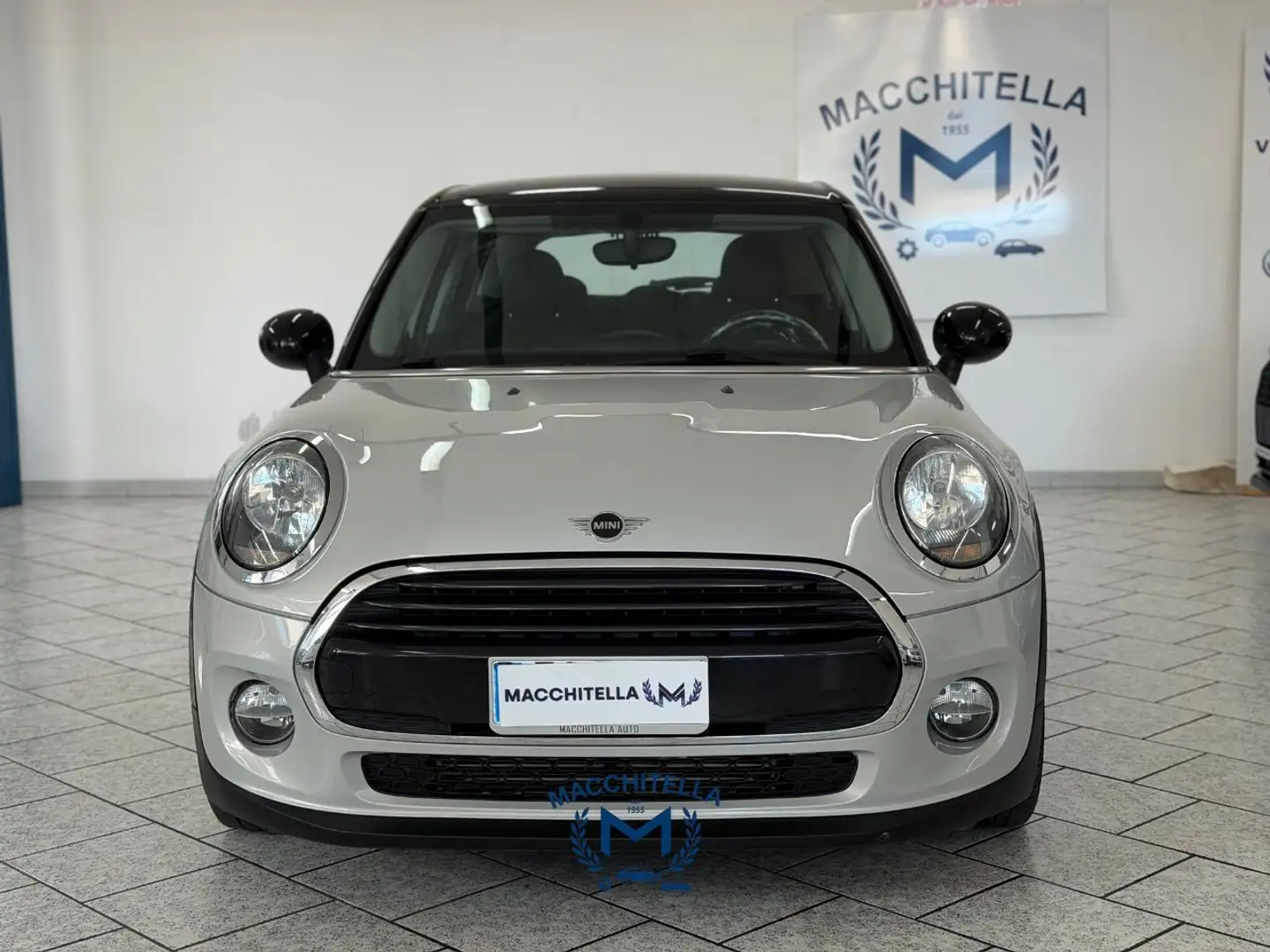 MINI Cooper D Mini IV F55 2018 5p 5p 1.5 Business auto Gris - 1
