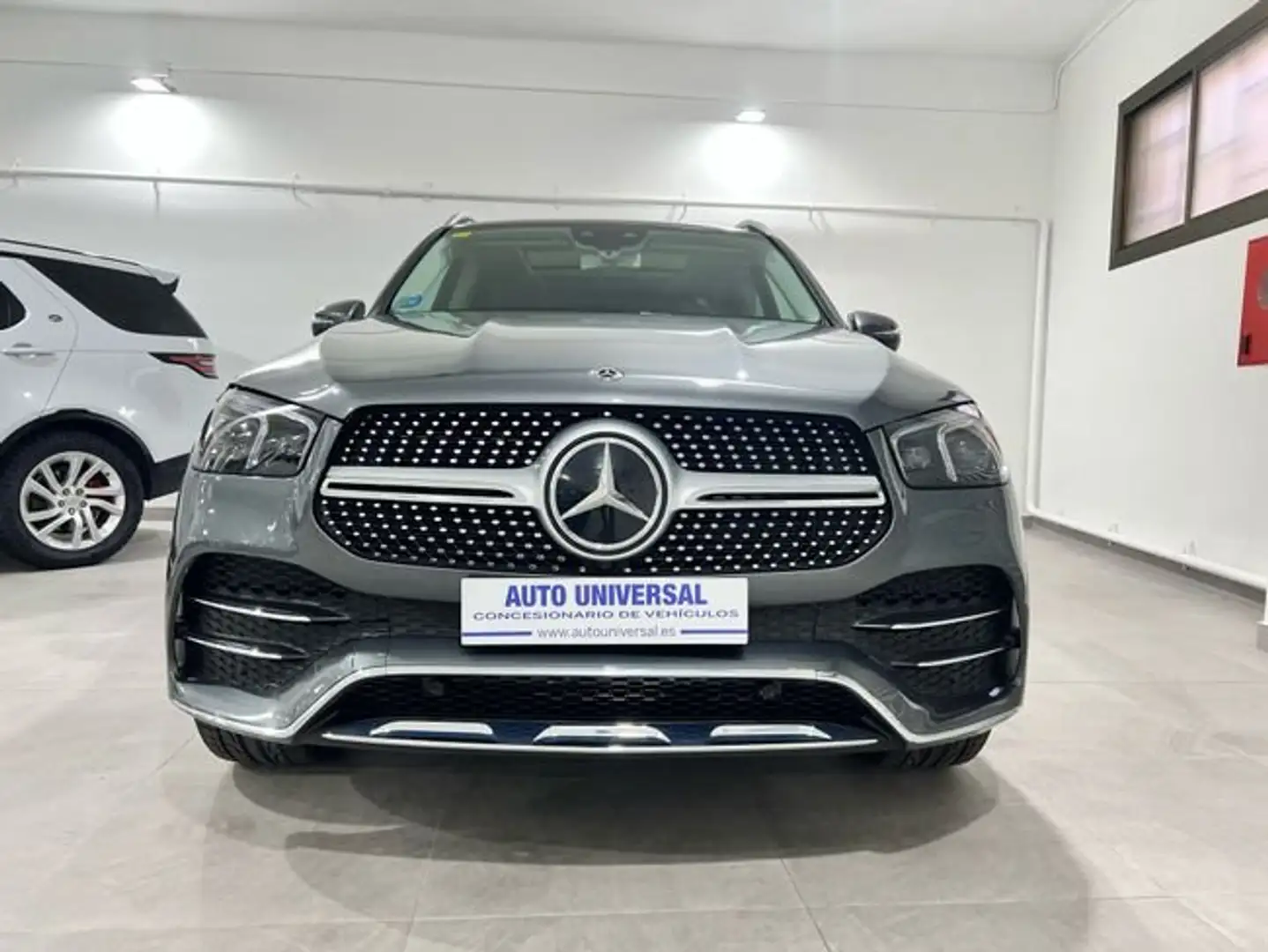 Mercedes-Benz GLE 450 4MATIC Grijs - 2