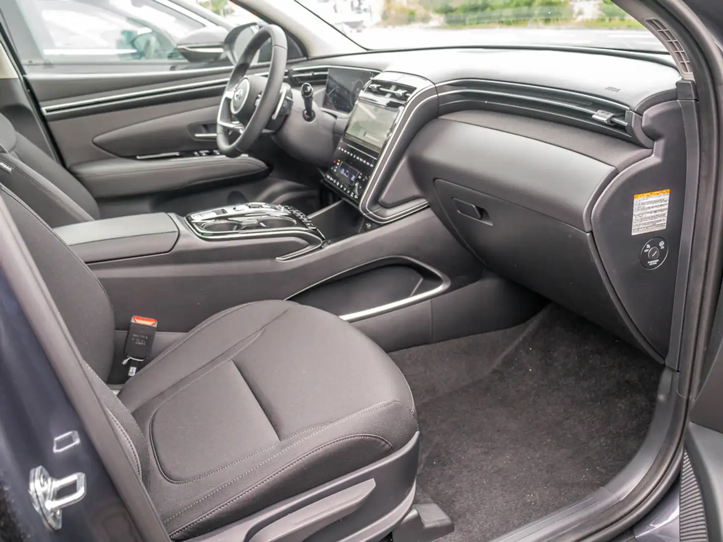 Hyundai TUCSON 1.6 T-GDI Plug-in Hybrid Trend 4WD Gris - 2