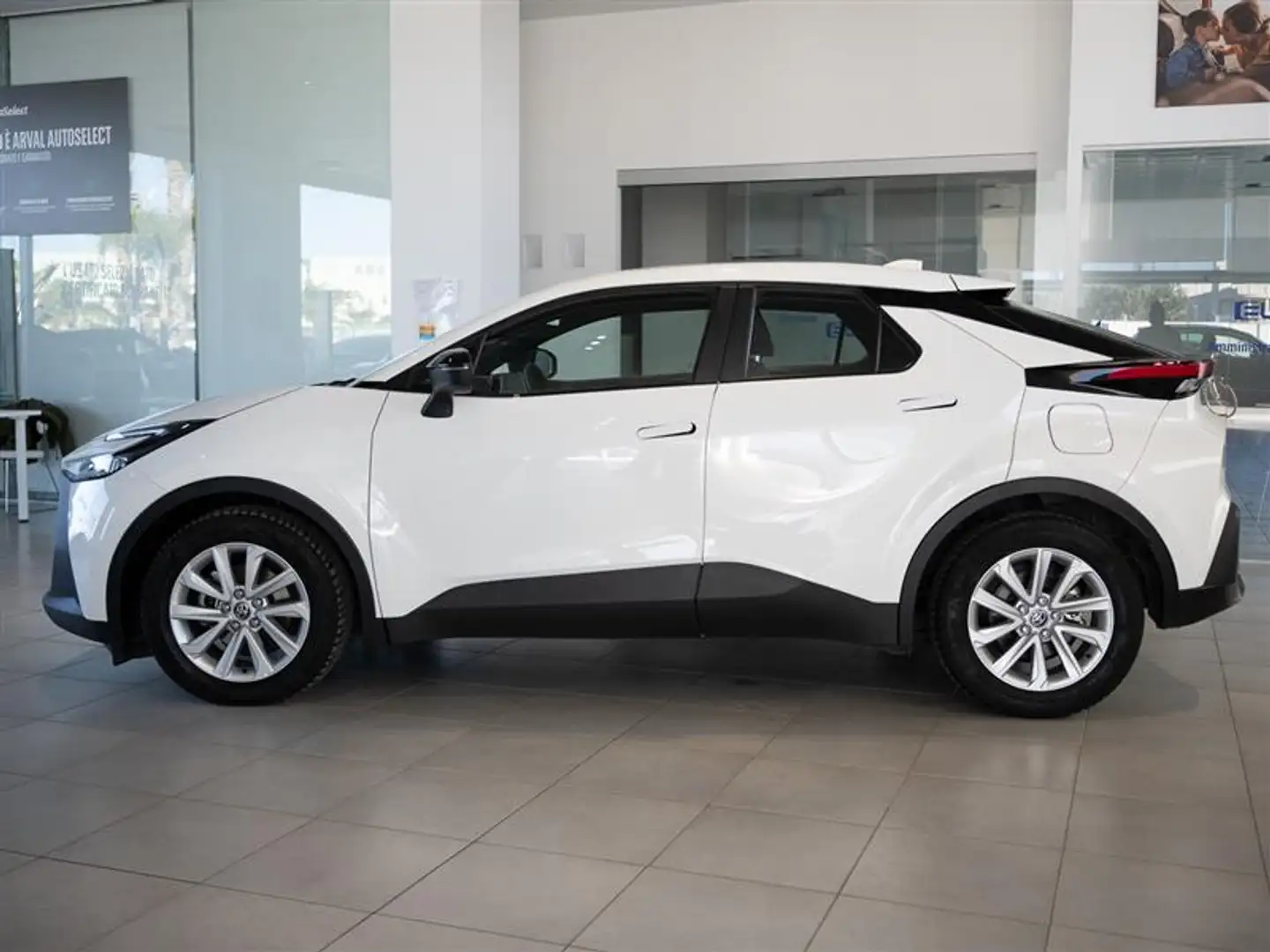 Toyota C-HR ì Hybrid FWD Active Bianco - 2