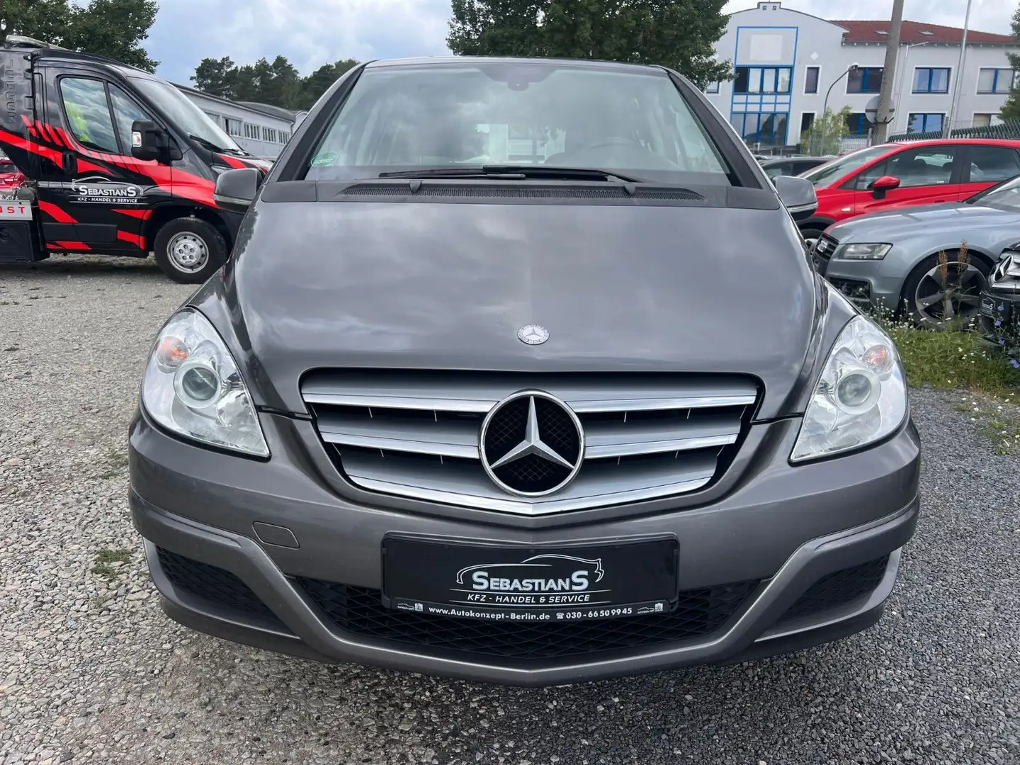 Mercedes-Benz B 170 Special Edition Klima Tüv 10/25 Срібний - 2