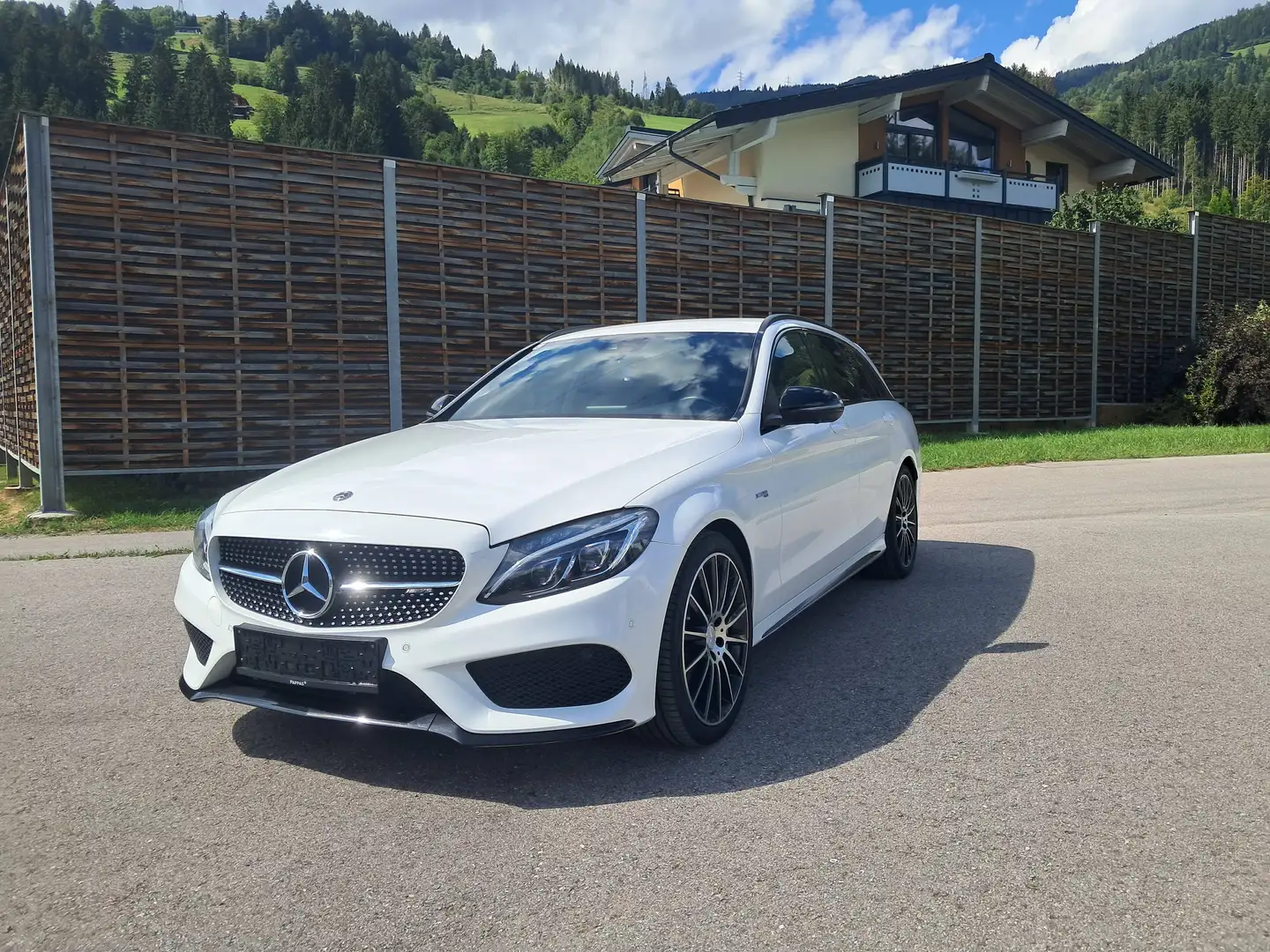 Mercedes-Benz C 43 AMG C 43 AMG T 4MATIC Aut. AMG Weiß - 1