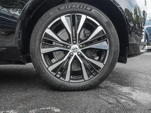 Volvo XC60 view 7