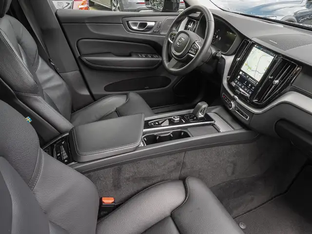 Volvo XC60 view 9