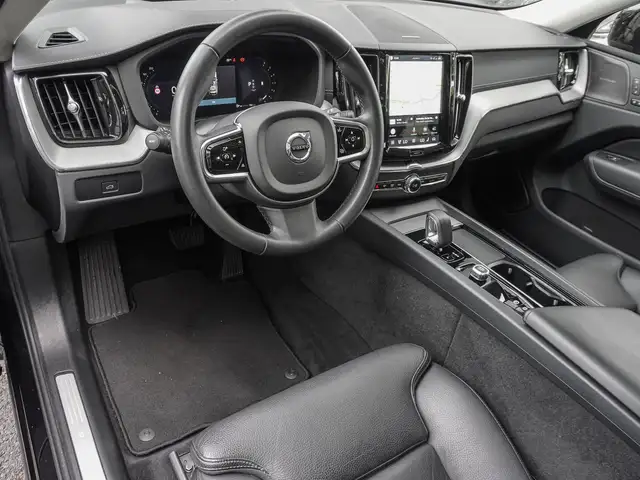 Volvo XC60 view 10