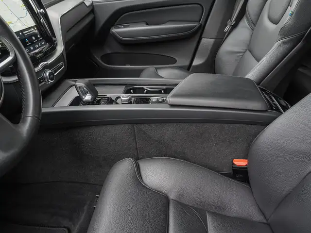 Volvo XC60 view 16