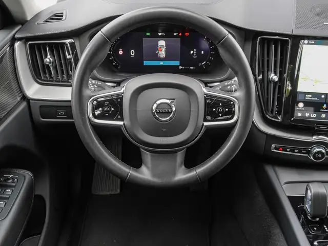 Volvo XC60 view 12