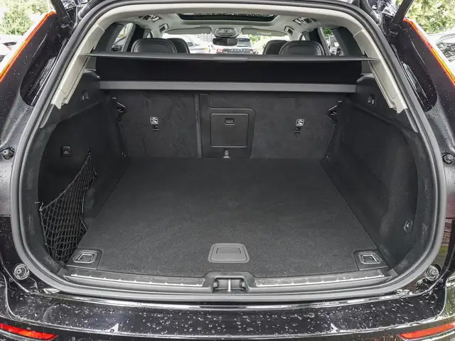 Volvo XC60 view 19