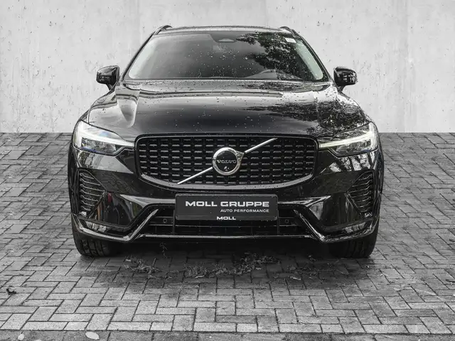 Volvo XC60 view 3