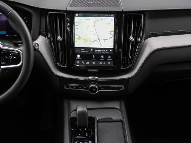 Volvo XC60 view 13