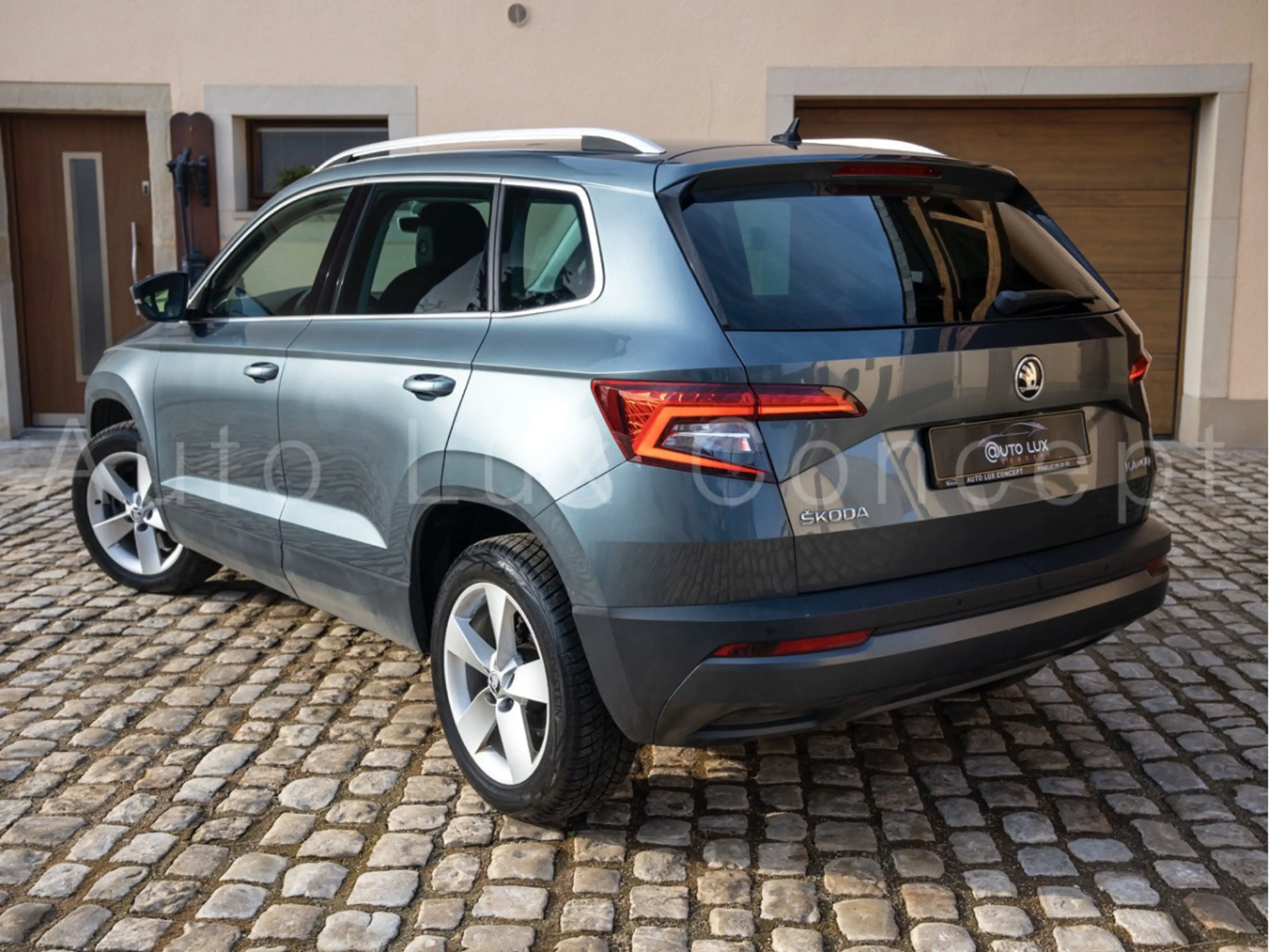 Skoda Karoq 1.5 TSI 150 Style DSG/Leder/Kamera/LED/Keyless — photo 4