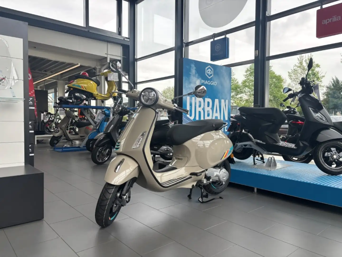 Vespa Primavera 50 S Beige SOFORT LIEFERBAR Beige - 2