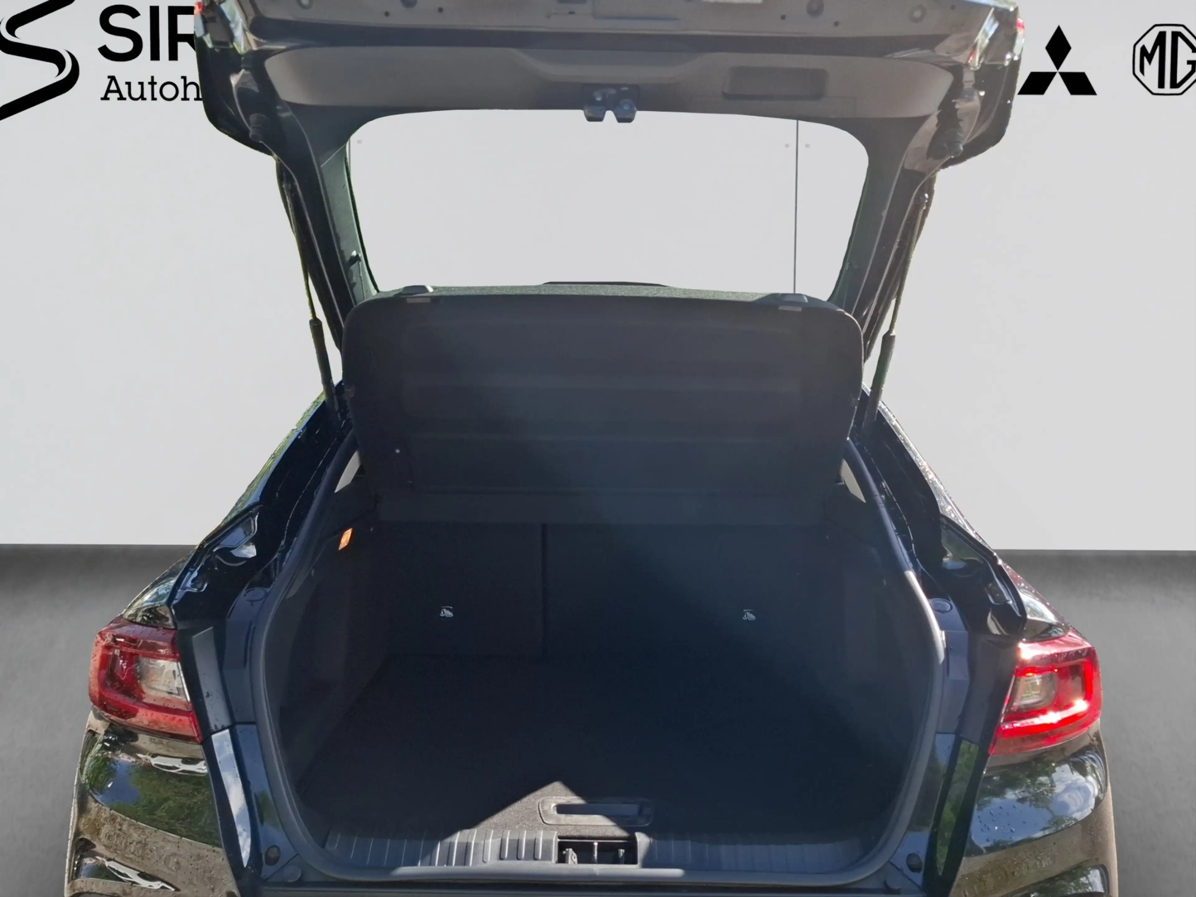 Renault Arkana INTENS E-TECH Hybrid 145*NAVI* — photo 12