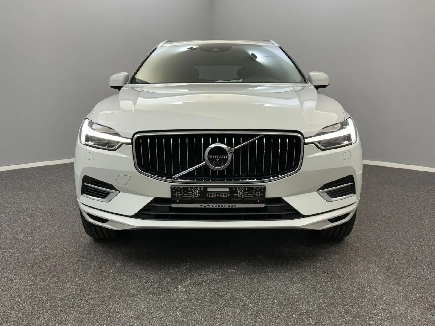 Volvo XC60 T6 AWD Inscription Express HUD*ACC*PANO Weiß - 2