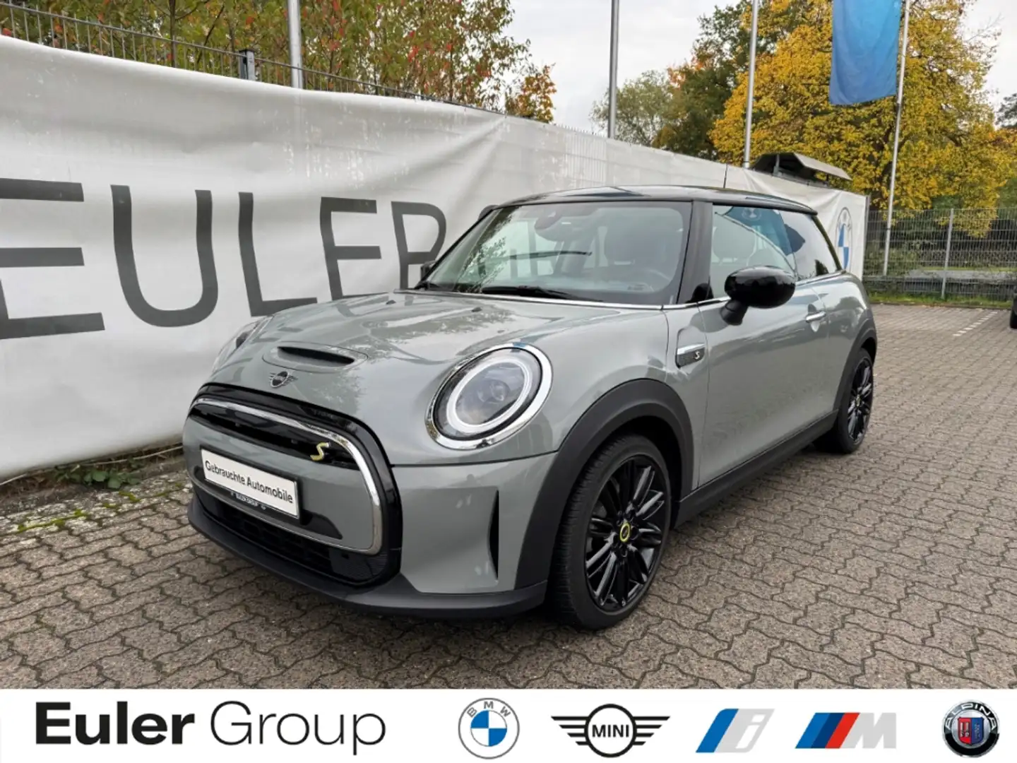 MINI Cooper SE 3-Türer Navi Leder LED Classic Trim Premium Paket Grau - 1