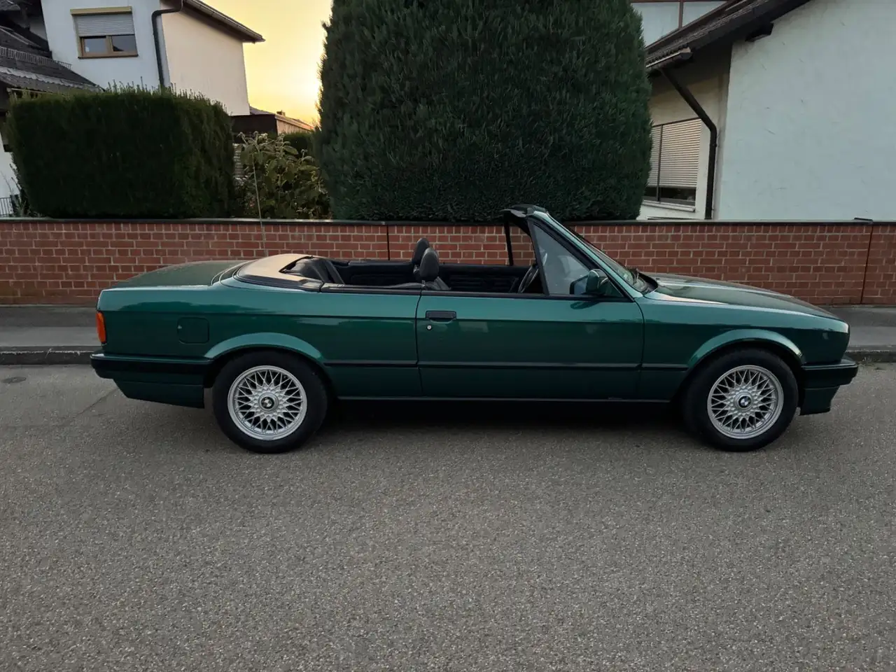 BMW 318 i Cabrio Kat (E30), foto 2