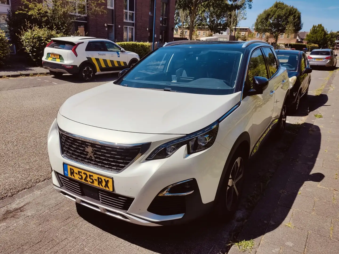 Peugeot 3008 3008 1.2 PureT AGC Prem. / Pano roof / AndroidAuto Wit - 1