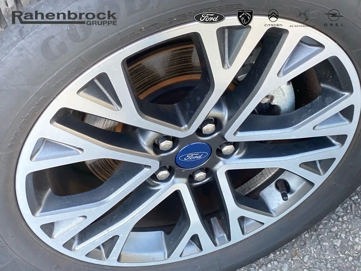 Ford Kuga Titanium X PlugInHybrid-AUTOMATIK Grau - 2