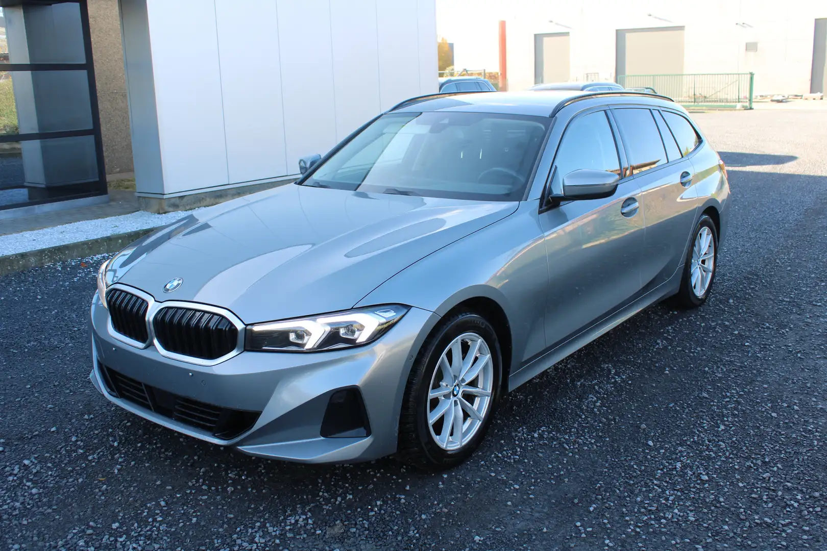 BMW 318 318d *NIEUW MODEL* GPS LEDER ADAPTCRUISE CAMERA Gris - 1