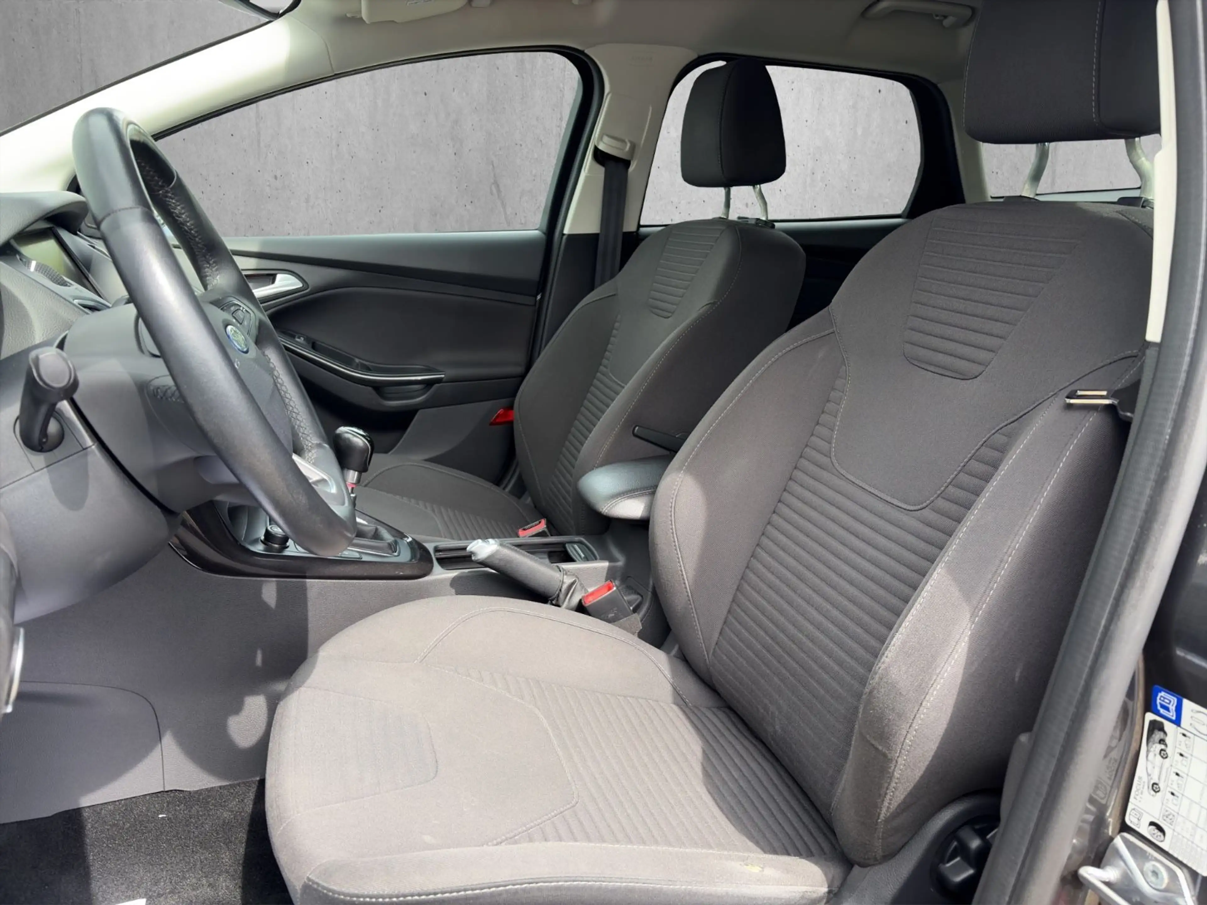 Ford Focus Turnier Titanium NAVI/PDC/KLIMAA/SHZ — photo 11