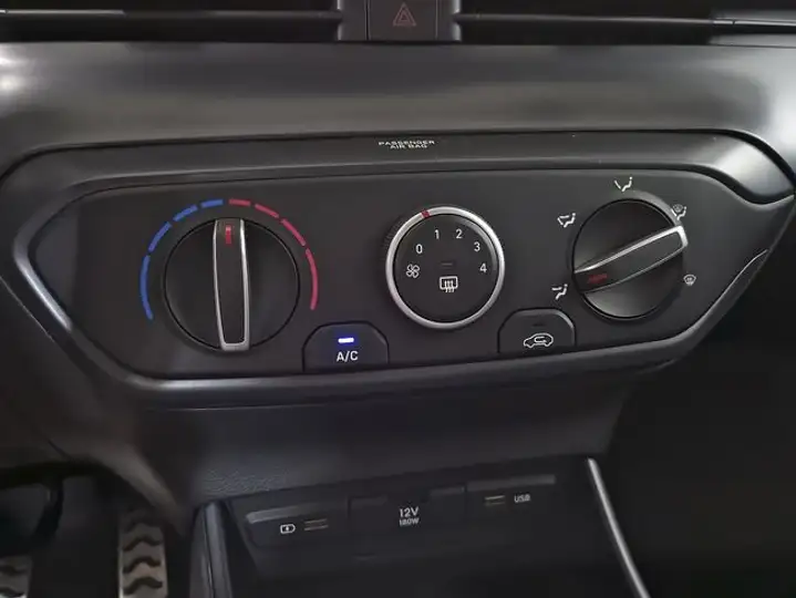 Hyundai Bayon 1.0 TGDI Maxx 2022, foto 24