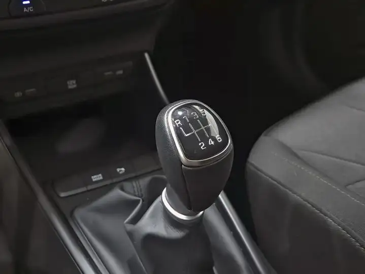 Hyundai Bayon 1.0 TGDI Maxx 2022, foto 25