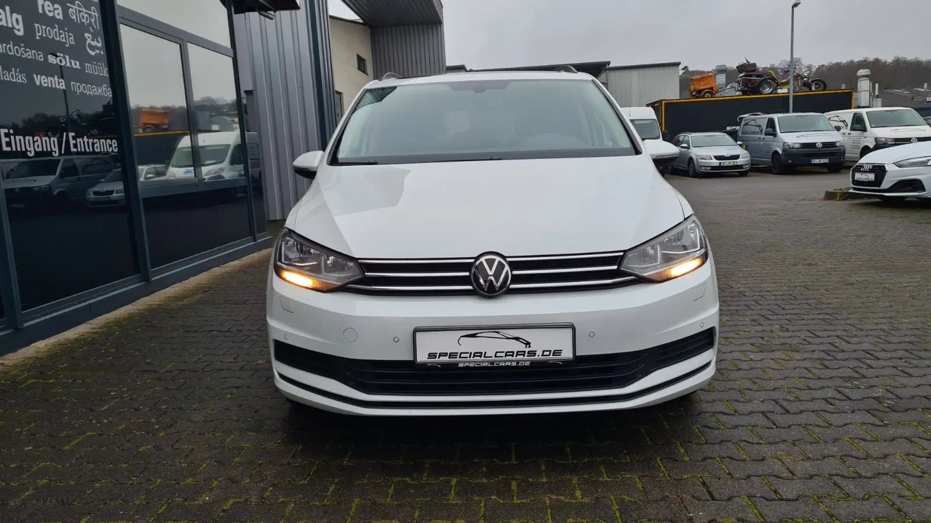 Volkswagen Touran Comfortline 2.0 TDi DSG - PANO - Weiß - 2