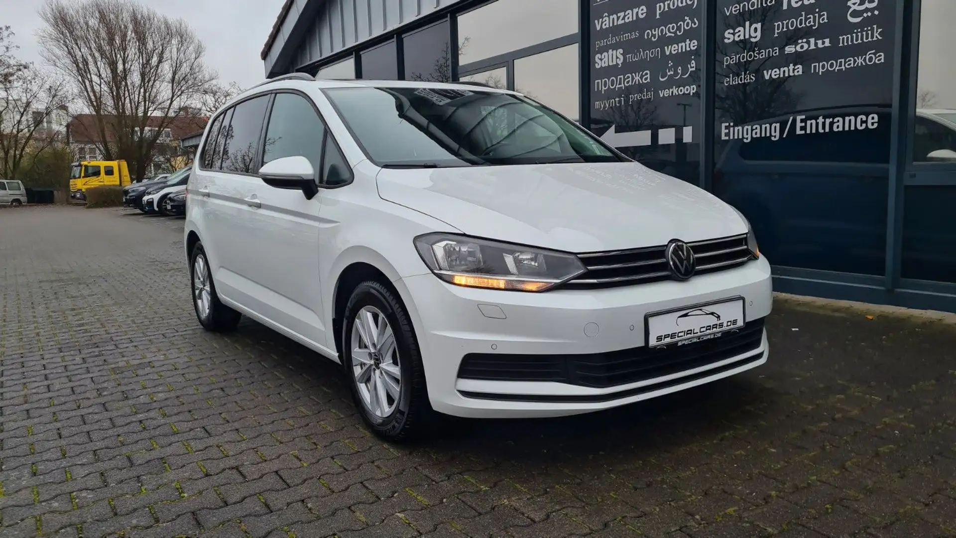 Volkswagen Touran Comfortline 2.0 TDi DSG - PANO - Weiß - 1