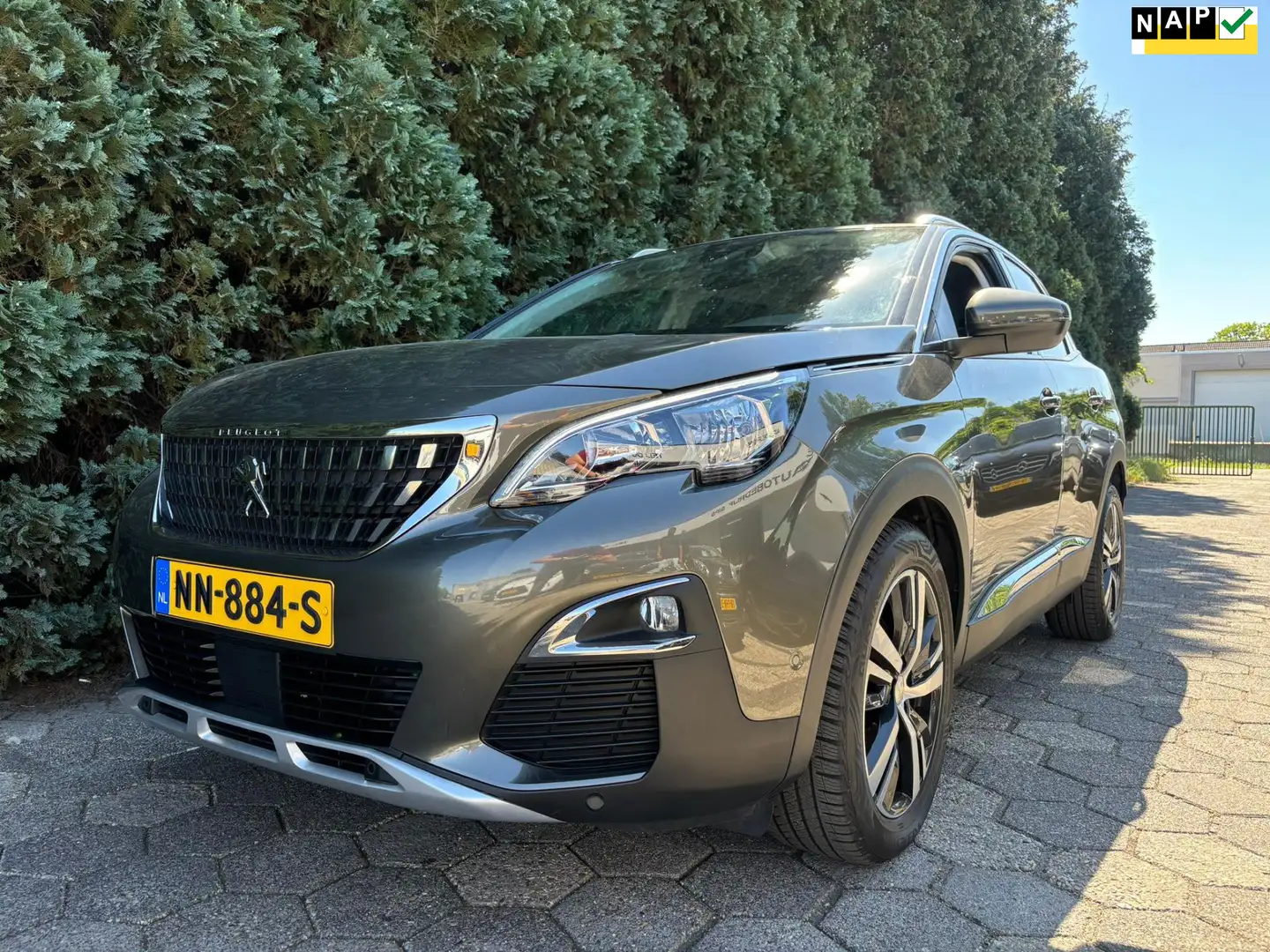 Peugeot 3008 1.2 PureTech Première - Automaat Grijs - 1
