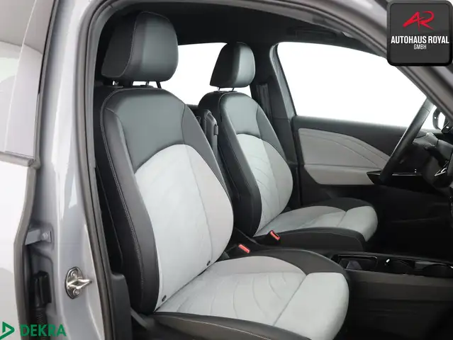 Volkswagen ID.3 view 10