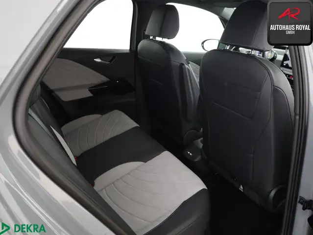 Volkswagen ID.3 view 12