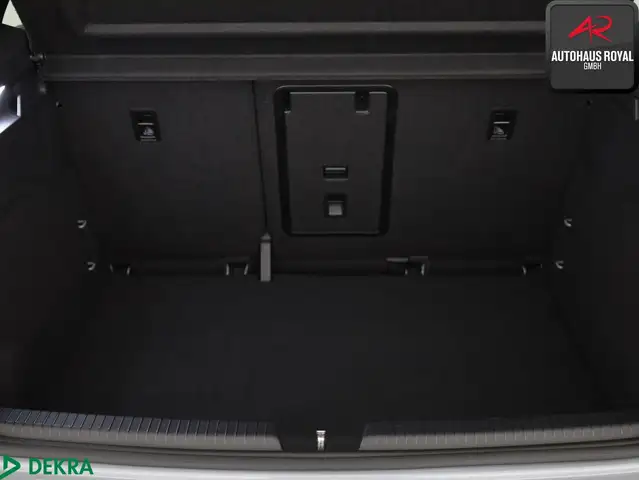 Volkswagen ID.3 view 13