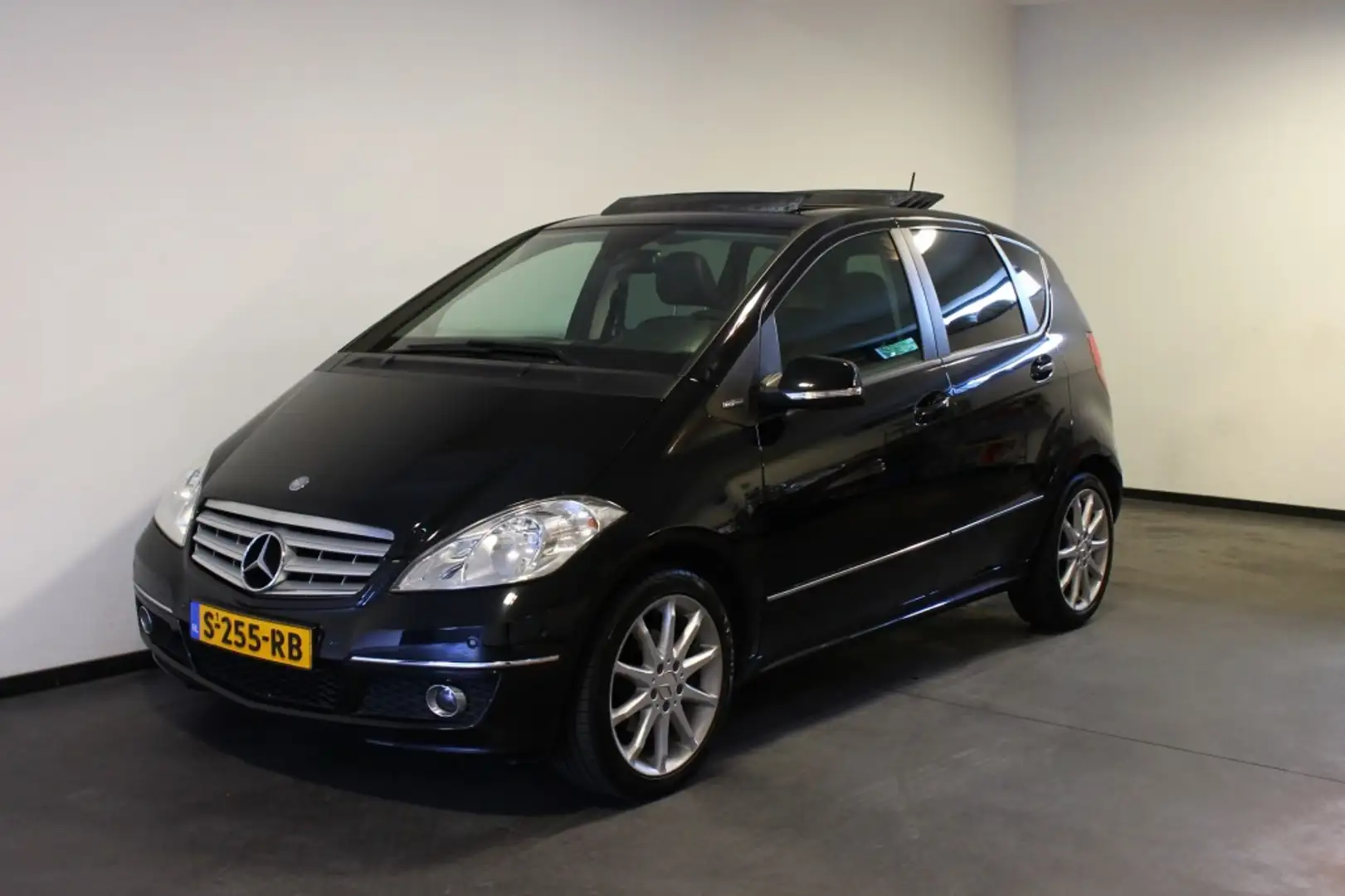 Mercedes-Benz A 160 BlueEFFICIENCY Business class Zwart - 1