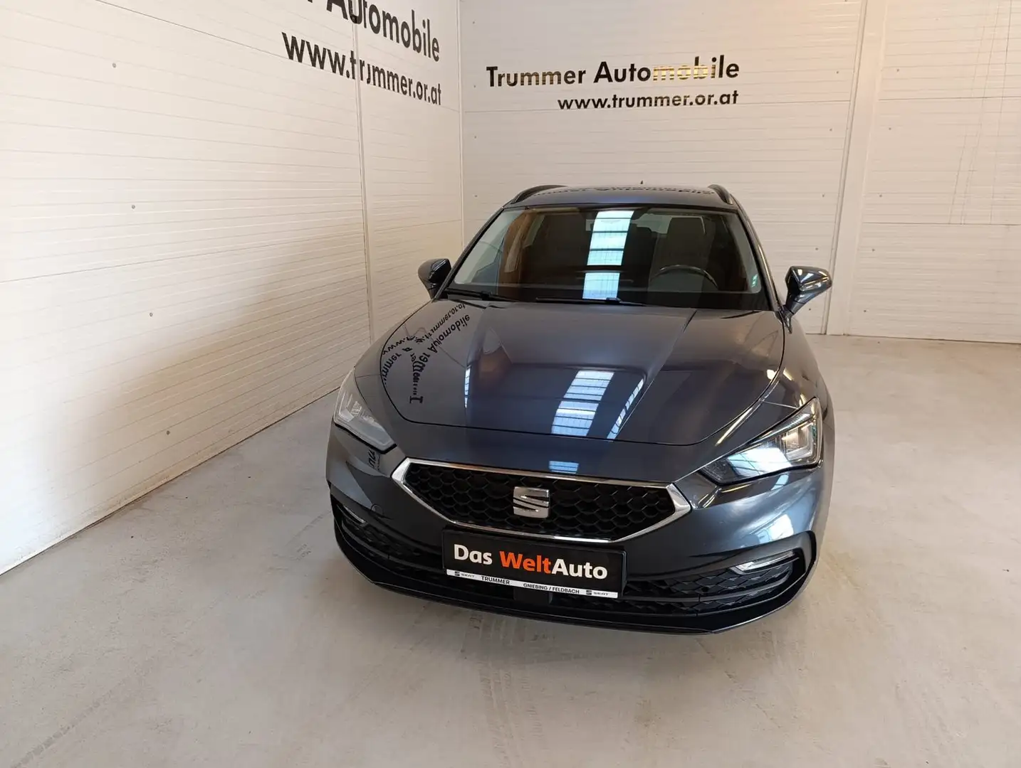 SEAT Leon Reference 1.0 TSI Grau - 2