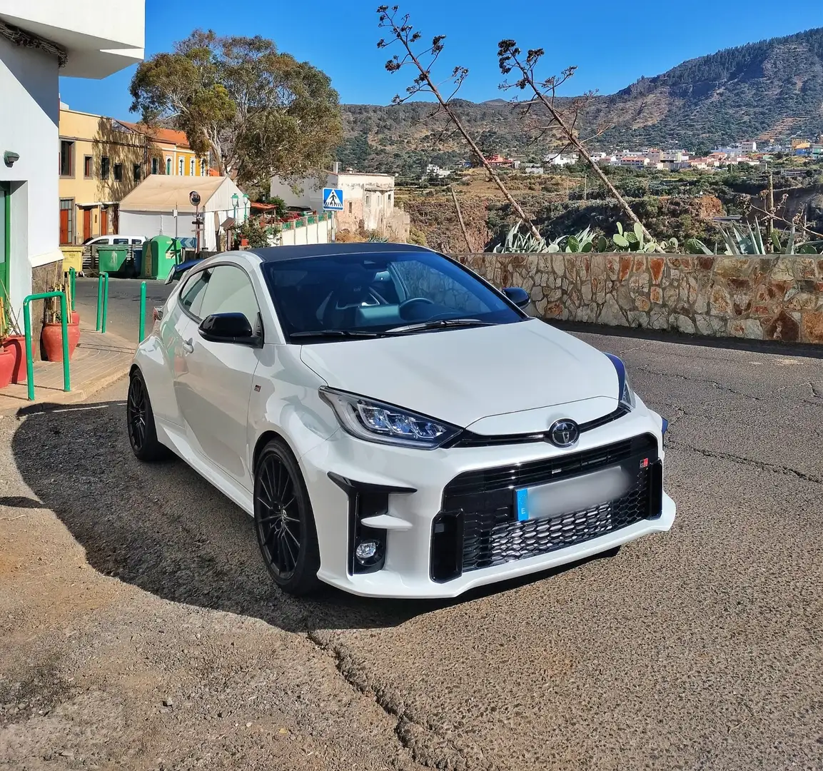 Toyota Yaris GR RZ (Signed by Ogier and Rovanpera) - 1