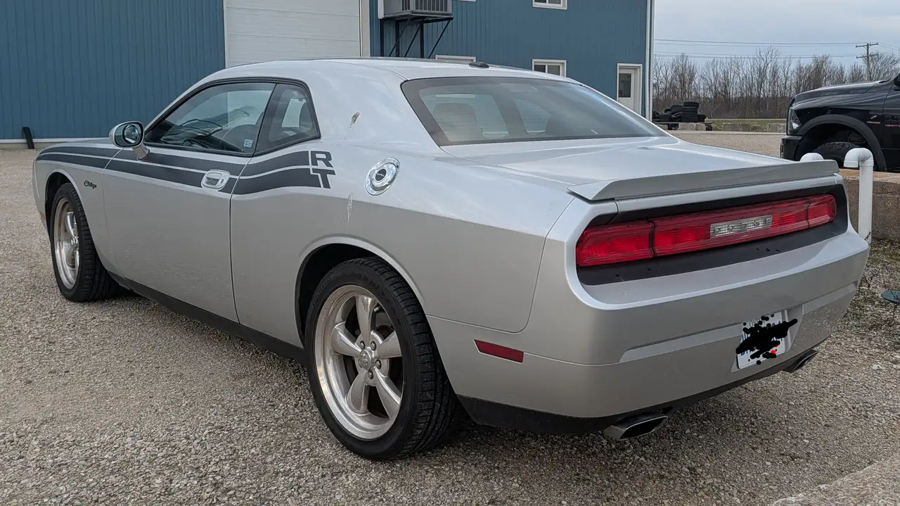 Dodge Challenger снимка Dodge Challenger