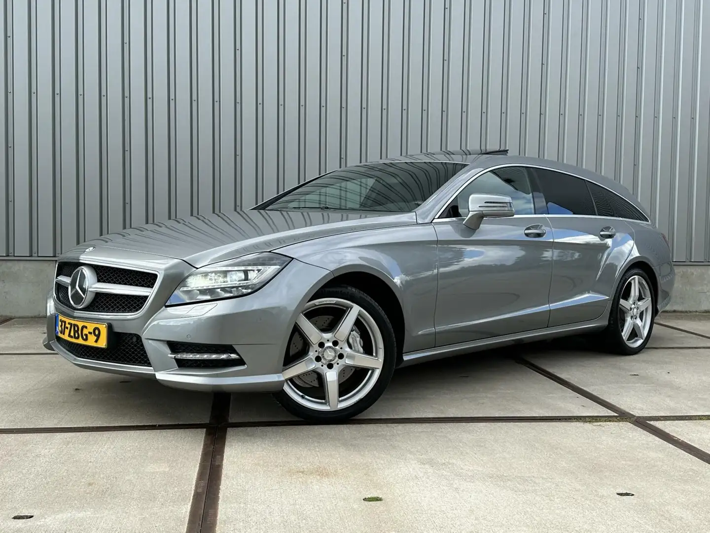 Mercedes-Benz CLS 350 Shooting Brake AMG Pakket - Schuifdak - B&O - Led Grijs - 1