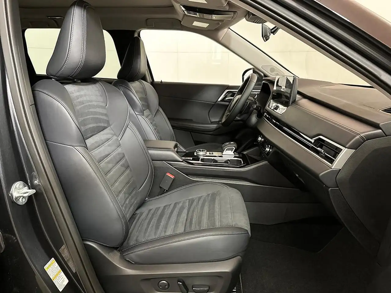 Mitsubishi Outlander снимка Mitsubishi Outlander