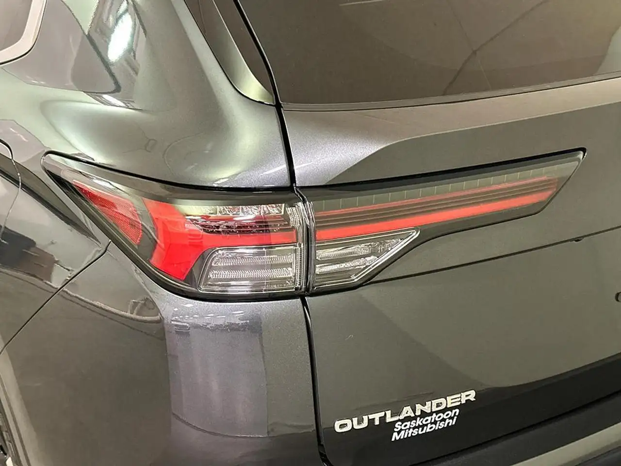Mitsubishi Outlander снимка Mitsubishi Outlander