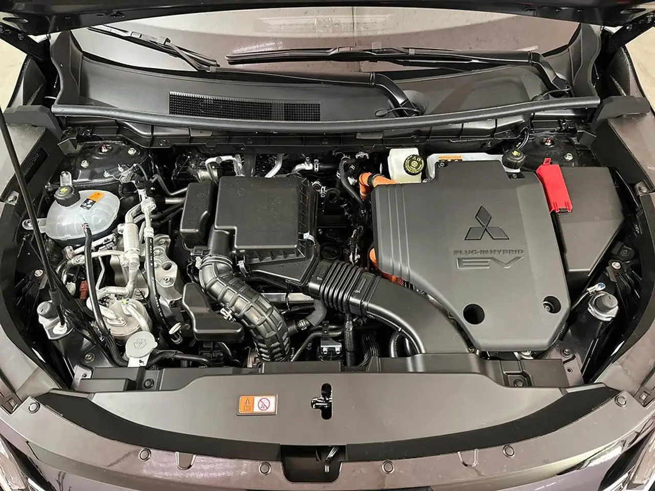 Mitsubishi Outlander снимка Mitsubishi Outlander