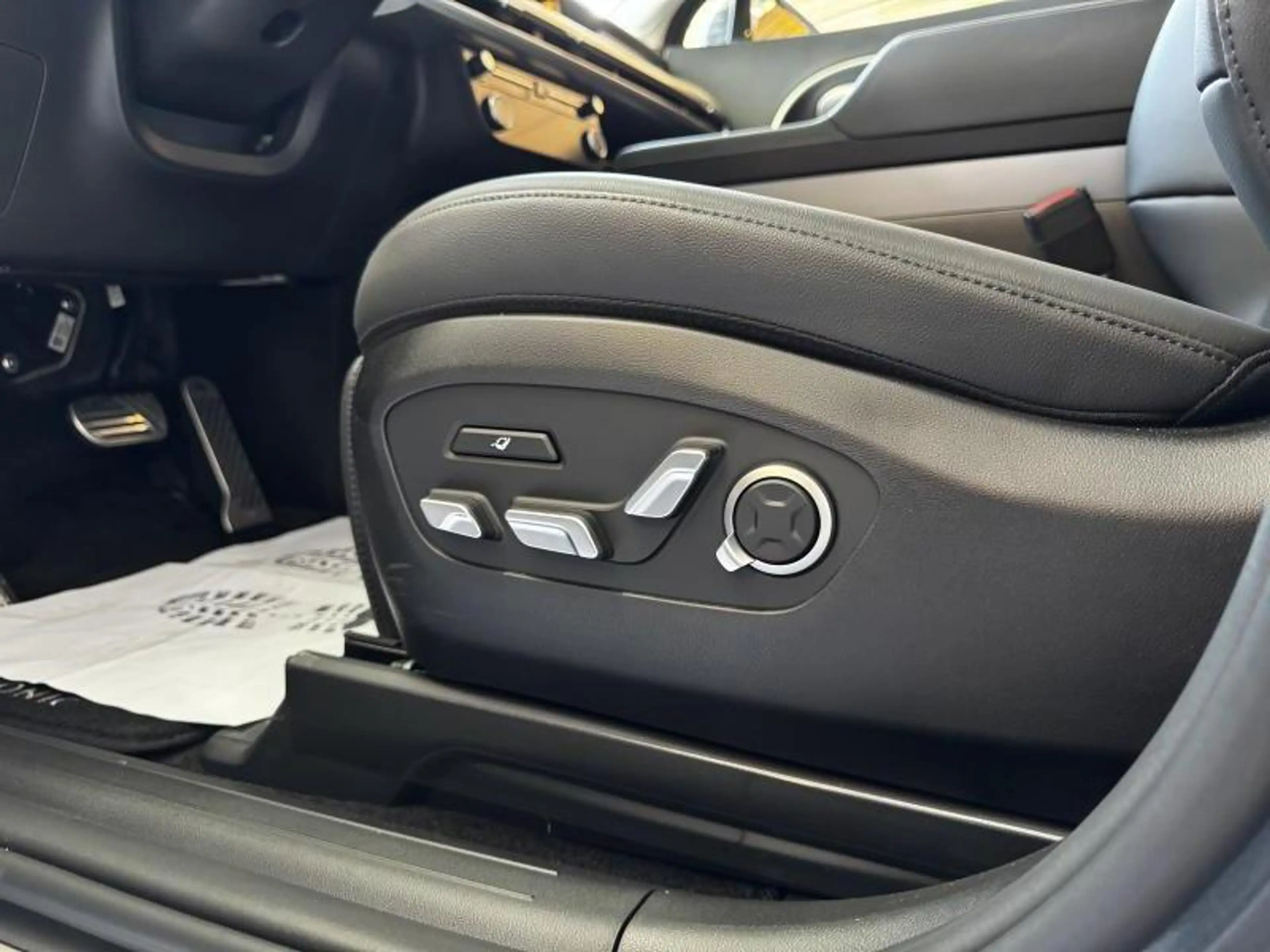 Hyundai IONIQ 9 Business Plus Sunroof AWD 110 kWh 7 Seater — photo 7