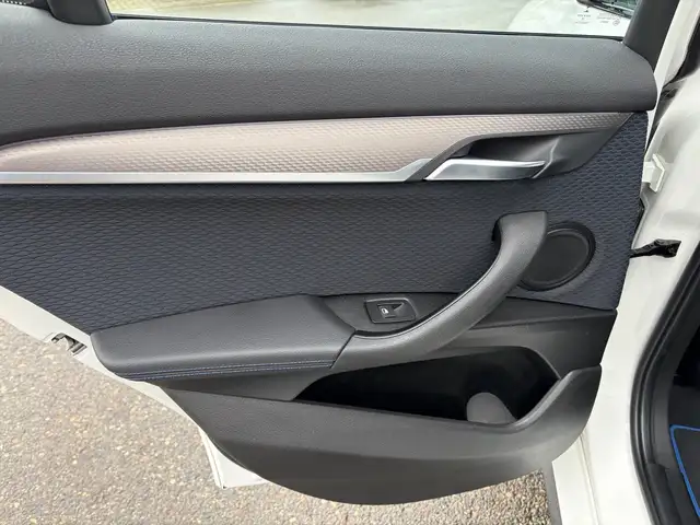 BMW X2 view 25