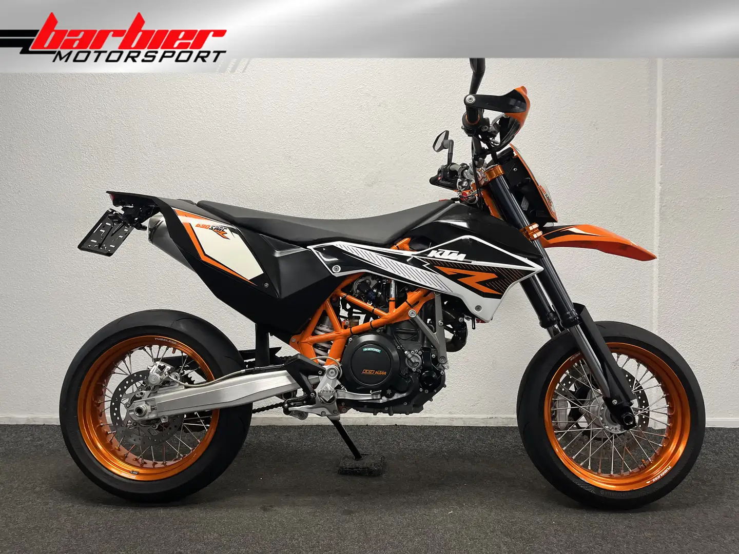 KTM 690 SMC Černá - 1