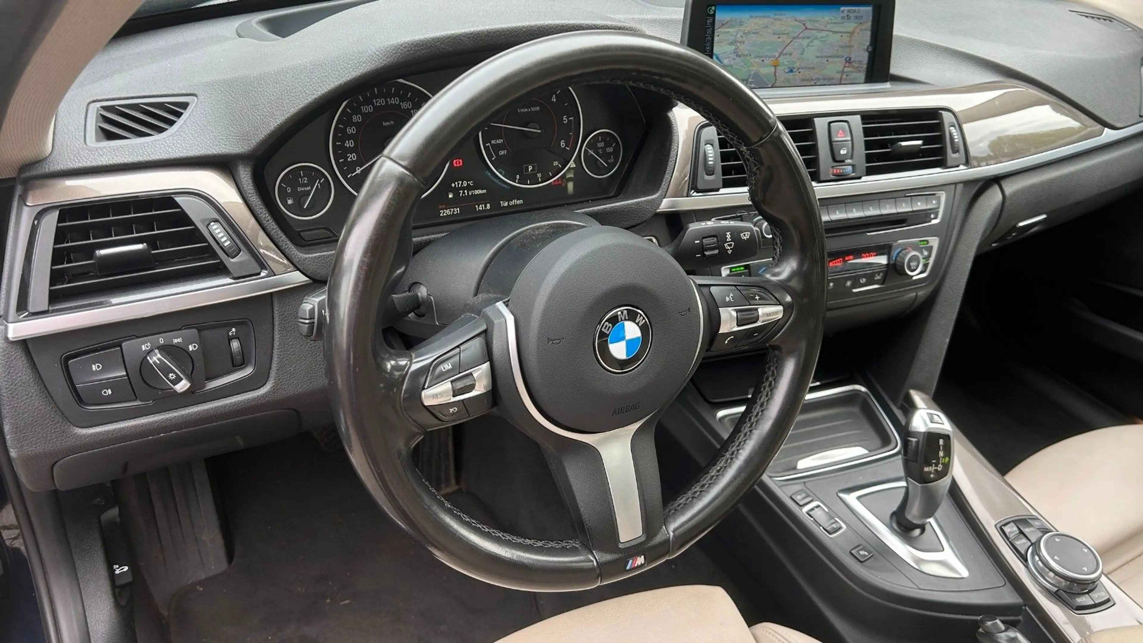 BMW 335 d x-Drive Touring /Panoramadach/Leder/Autom. — photo 12